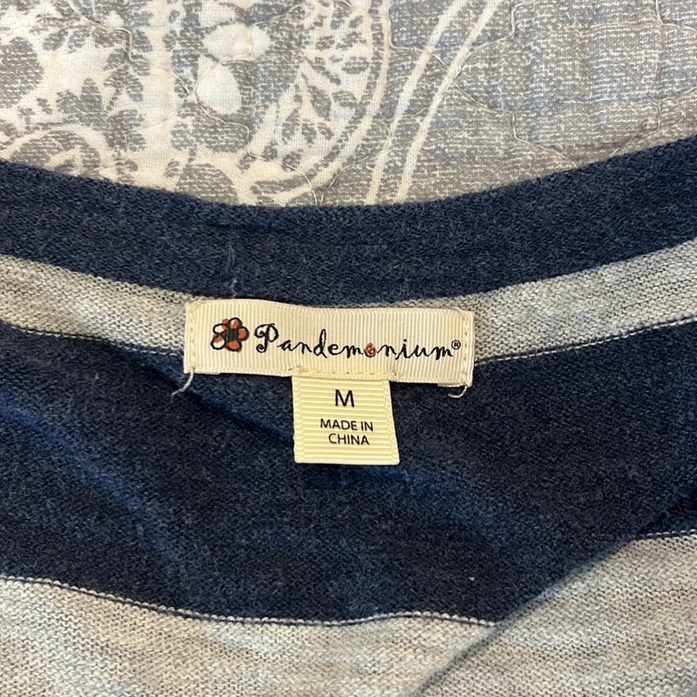 Lightweight sweater/blouse - Picture 5 of 5